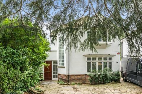 Canons Drive, Edgware, HA8 4 bed detached house for sale