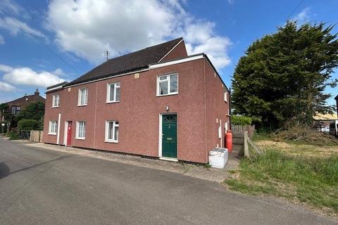 Whiteleather Square, Billingborough... 3 bed semi