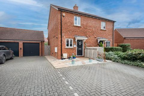 Edgcote Way, Banbury OX16 2 bed semi