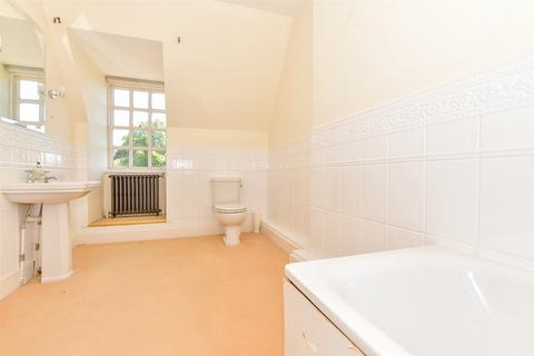 Maythem Road, Rolvenden, Cranbrook, Kent 2 bed flat for sale