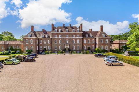 Maythem Road, Rolvenden, Cranbrook, Kent 2 bed flat for sale