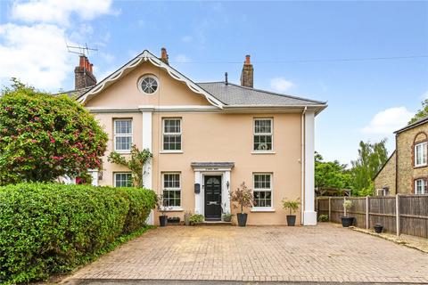 Chapel Mount, Bepton Road, Midhurst... 4 bed semi