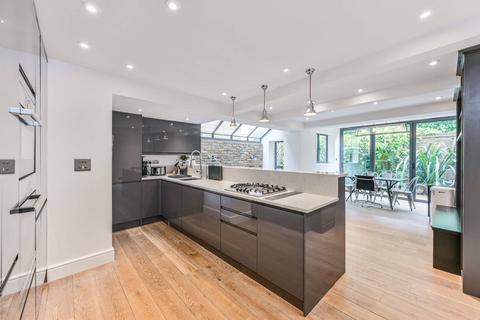 Voltaire Road, Clapham Old Town... 2 bed flat for sale