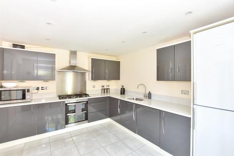 Ashengate Way, Uckfield TN22 5 bed detached house for sale