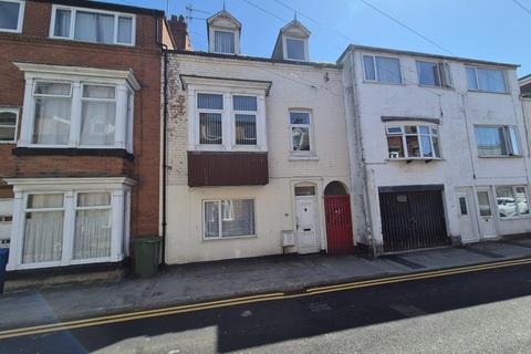 North Street, Bridlington, YO15 2DY 1 bed flat for sale