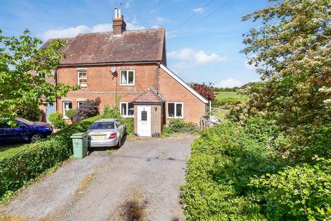 Pike Fish Lane, Paddock Wood... 3 bed semi