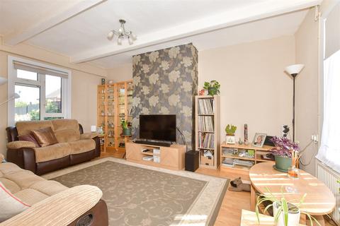 Spinney Lane, Aylesham, Canterbury, Kent 3 bed terraced house for sale