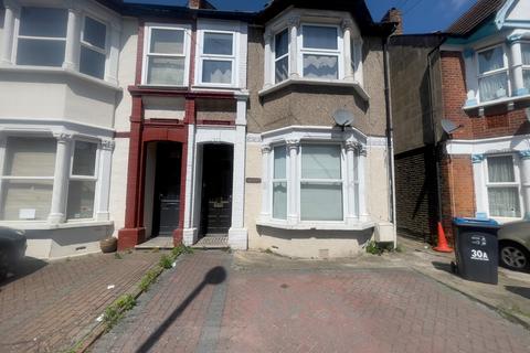 Broughton Road, Thornton Heath CR7 2 bed flat for sale