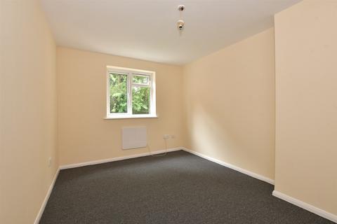 Latimer Drive, Hornchurch, Essex 1 bed flat for sale