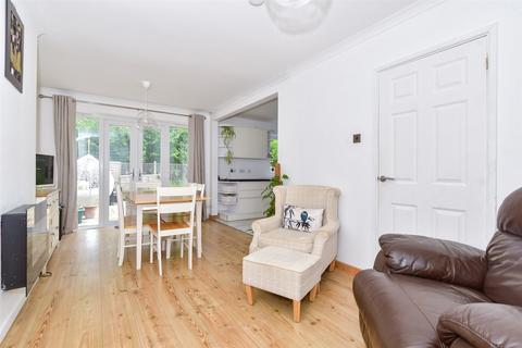 Swallow Road, Aylesford ME20 5 bed semi