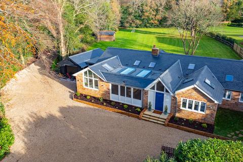 Star Hill, Churt, Farnham, GU10 5 bed country house for sale
