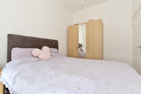 Manor Road, Folkestone, Kent 1 bed flat for sale