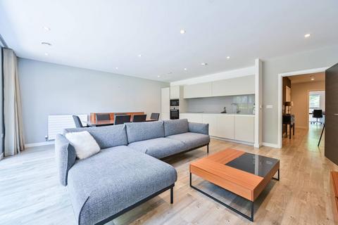 Purbeck Gardens, Lower Sydenham... 3 bed flat for sale