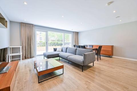 Purbeck Gardens, Lower Sydenham... 3 bed flat for sale