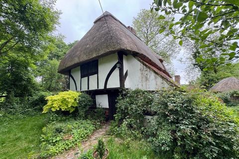 Paris House, Fridd Lane, Bethersden... 2 bed detached house for sale