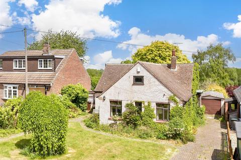 Hadley Close, Meopham DA13 4 bed chalet for sale