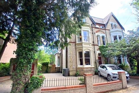 Knighton Drive, Stoneygate 5 bed semi