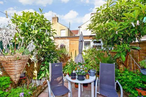 Cranleigh Road, Portsmouth, Hampshire 2 bed terraced house for sale