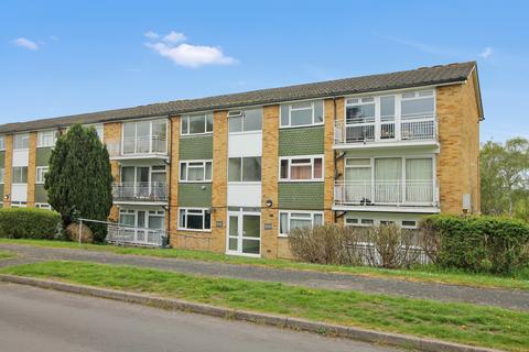 Kings Worthy, Winchester 2 bed apartment for sale