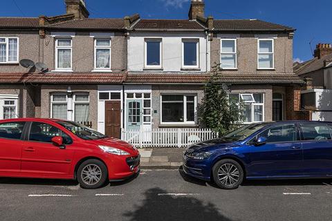 North Avenue, London 2 bed terraced house for sale