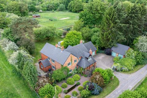 Kynnersley Drive, Newport TF10 5 bed detached house for sale