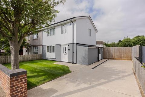 Peacock Street, Scunthorpe 3 bed semi