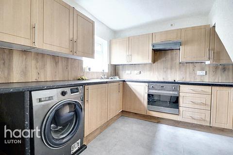 Jubilee Street, Luton 2 bed terraced house for sale