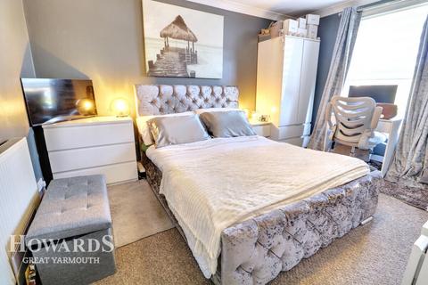 St Julian Road, Caister