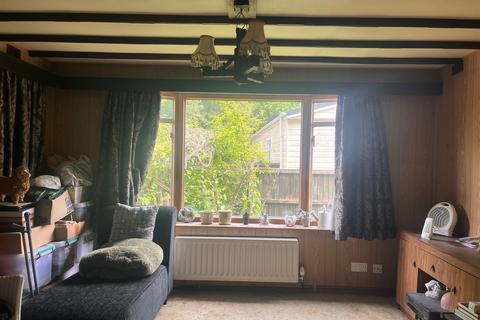 Harvel Road, Meopham, Kent 2 bed park home for sale