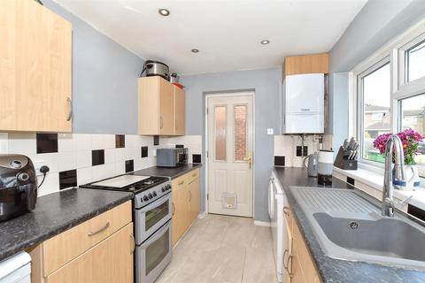 Chaplin Drive, Headcorn, Kent 3 bed detached house for sale