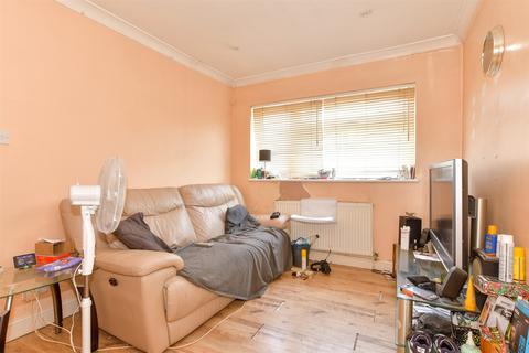 Gordon Road, Chatham, Kent 1 bed ground floor flat for sale