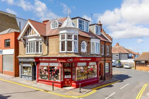 High Street, Broadstairs CT10 2 bed flat for sale