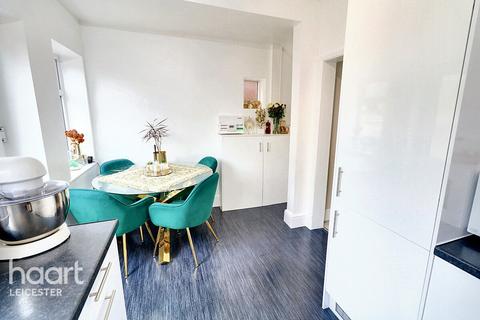 Halifax Drive, Leicester 2 bed semi
