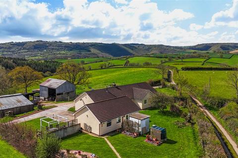 Dunsford, Exeter 4 bed property with land for sale