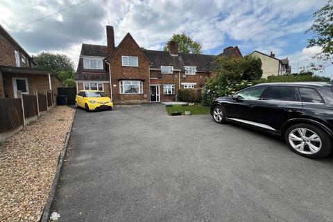 Thorns Road, Brierley Hill, DY5 2JT 4 bed semi