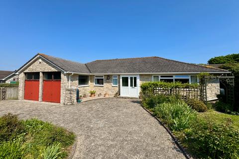 RUSSELL AVENUE, SWANAGE 4 bed bungalow for sale