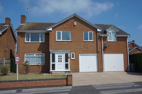Clumber Avenue, Edwinstowe NG21 5 bed detached house for sale
