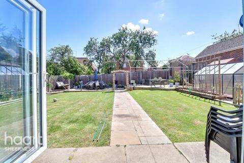 Lynmouth Drive, Minster on Sea 5 bed detached house for sale