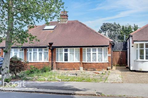 Gladeside, Croydon 2 bed bungalow for sale