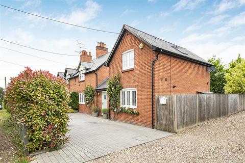 Oxfordshire RG8 3 bed semi