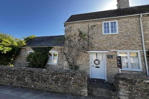 Station Road, Stalbridge 2 bed end of terrace house for sale