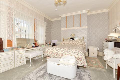 Ellington Road, Ramsgate, Kent 4 bed terraced house for sale