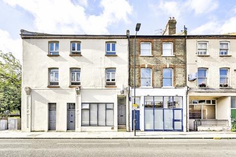 Dawes Road, London, SW6 1 bed flat for sale