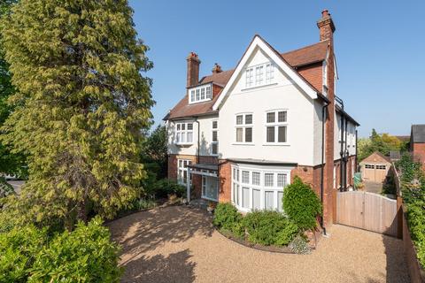 Kimbolton Road, Bedford, MK40 7 bed detached house for sale