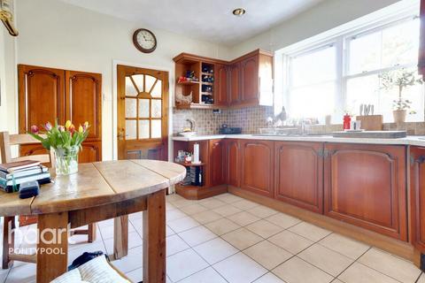Cwmavon Road, Pontypool 3 bed end of terrace house for sale