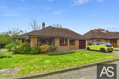 Gregory Walk, Sedlescombe, TN33 2 bed detached bungalow for sale