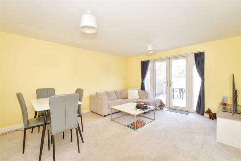 Hasler Grove, Aldingbourne... 2 bed semi