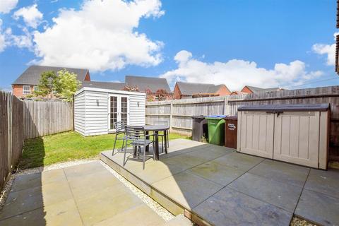 Hasler Grove, Chichester PO20 2 bed semi