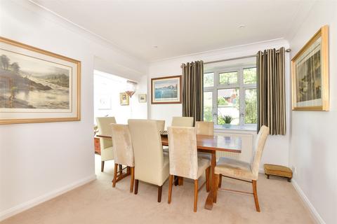 Woodland Way, Canterbury CT2 4 bed detached bungalow for sale