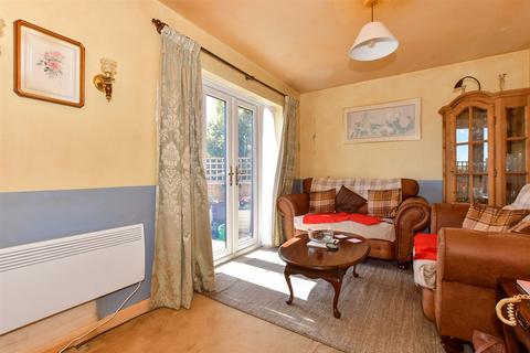 Radwinter Avenue, Wickford, Essex 2 bed end of terrace house for sale